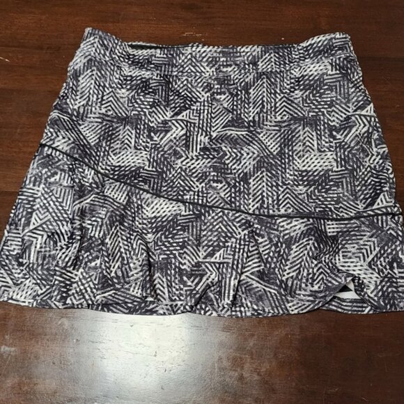 Made For Life Geometric Skort - Picture 1 of 7